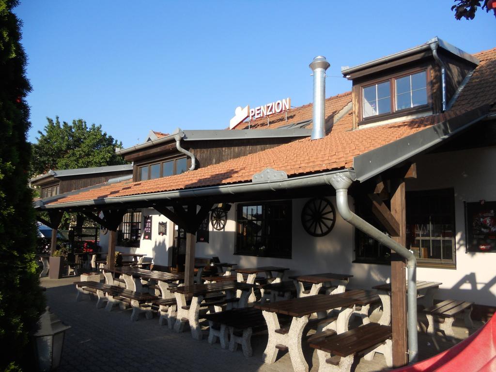 Penzion U Travnicka Hotel Modřice Exterior foto